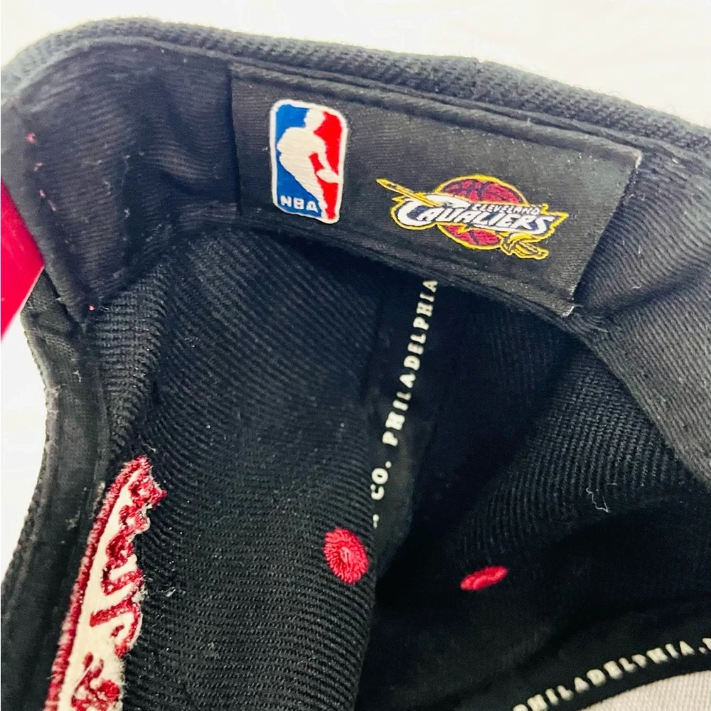 Mitchell & Ness Cleveland Cavaliers XL Tonal BRAND NEW Snapback cap hat Cavs NBA